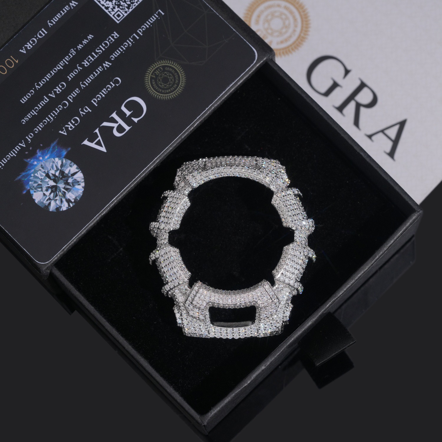 Iced-Out G-Shock Watch Case by - đánh giá và giá Luxury Watch Level