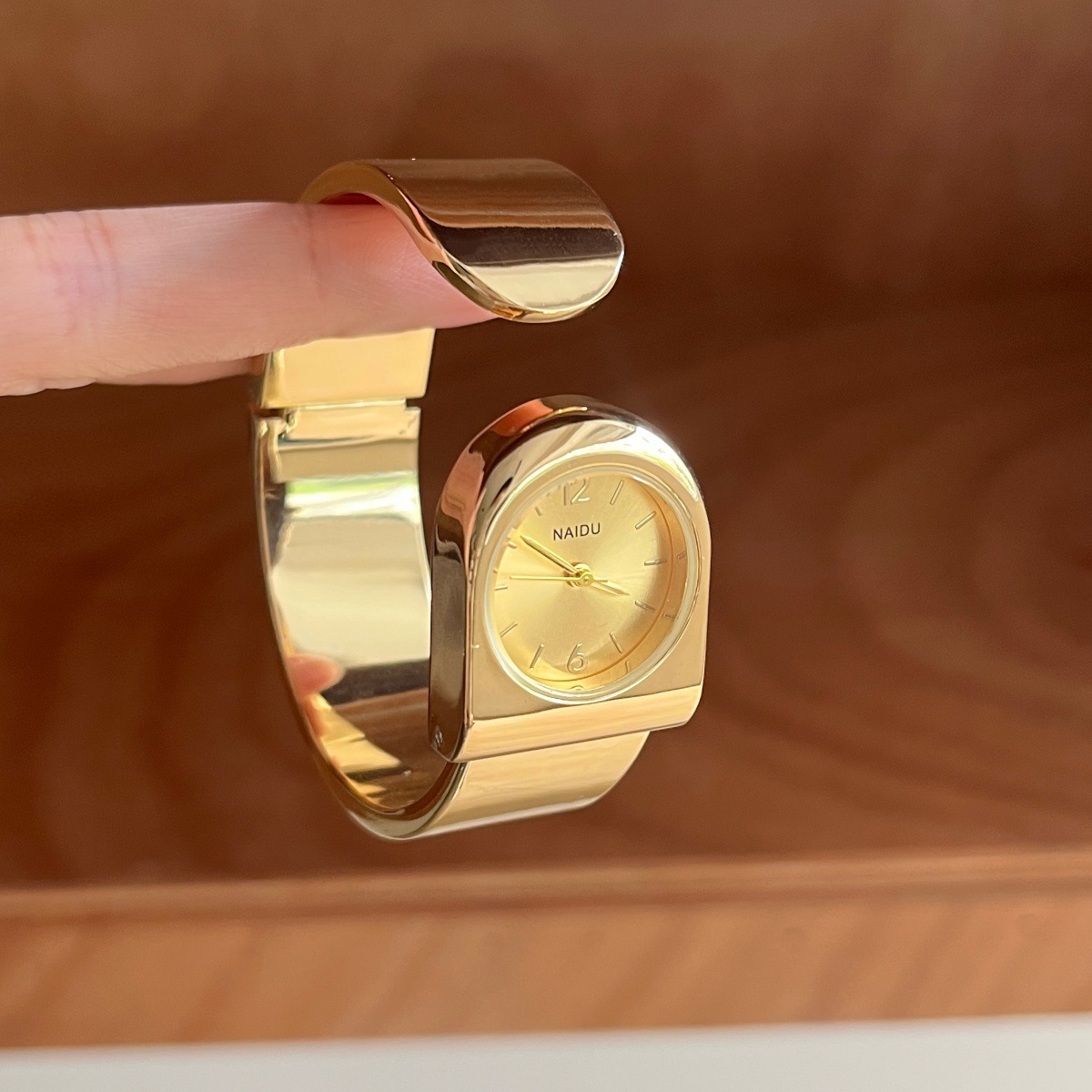 2026 New Gold Bracelet Watch W - đánh giá và giá Luxury Watch Level