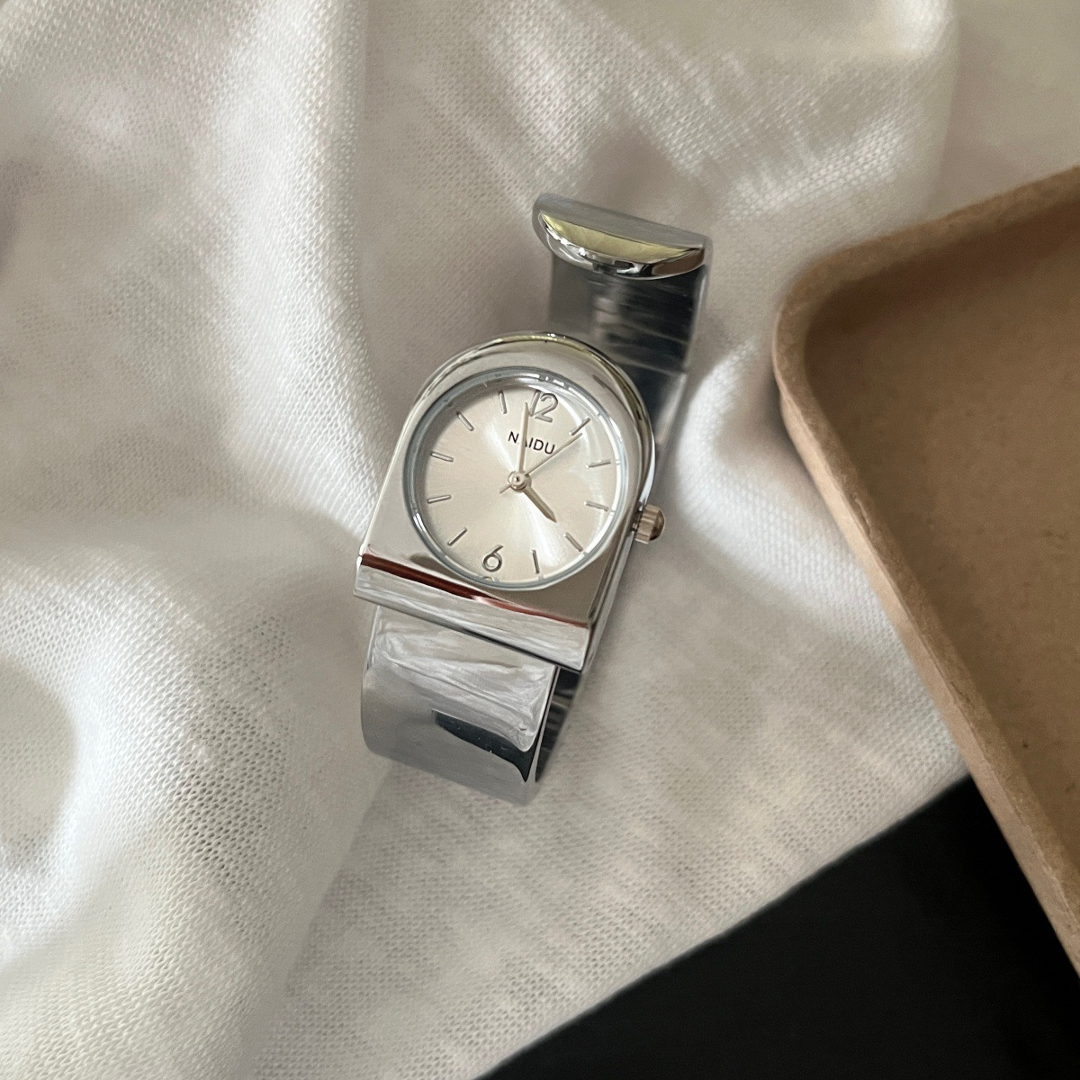 2026 New Gold Bracelet Watch W - đánh giá và giá Luxury Watch Level